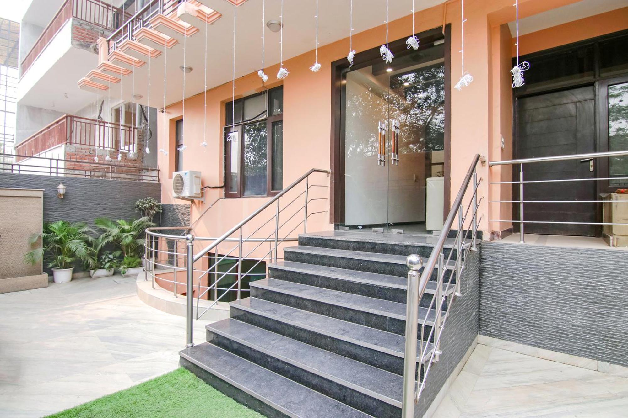 Fabhotel The Lavish Villa Badshahpur 外观 照片